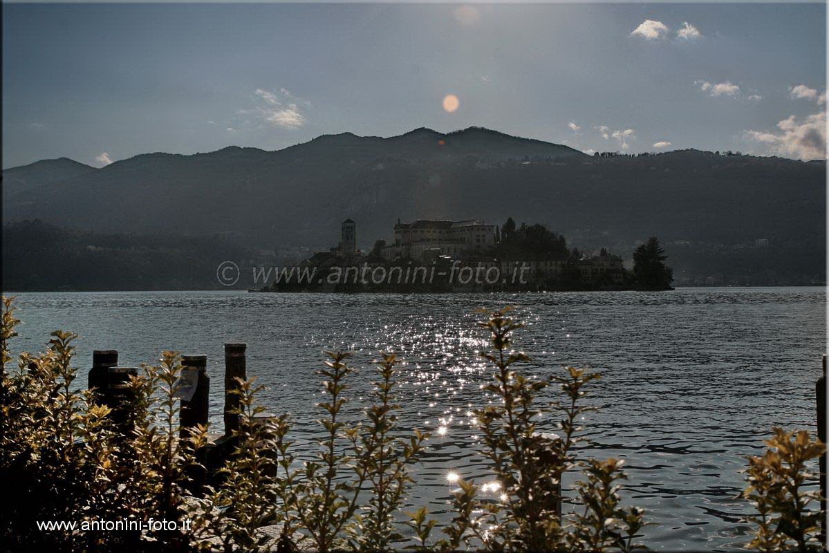 Orta S.Giulio scorcio sul lago